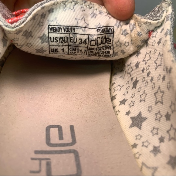 HEY DUDE Gray and Pink pattern shoes Size 2 - Picture 8 of 11